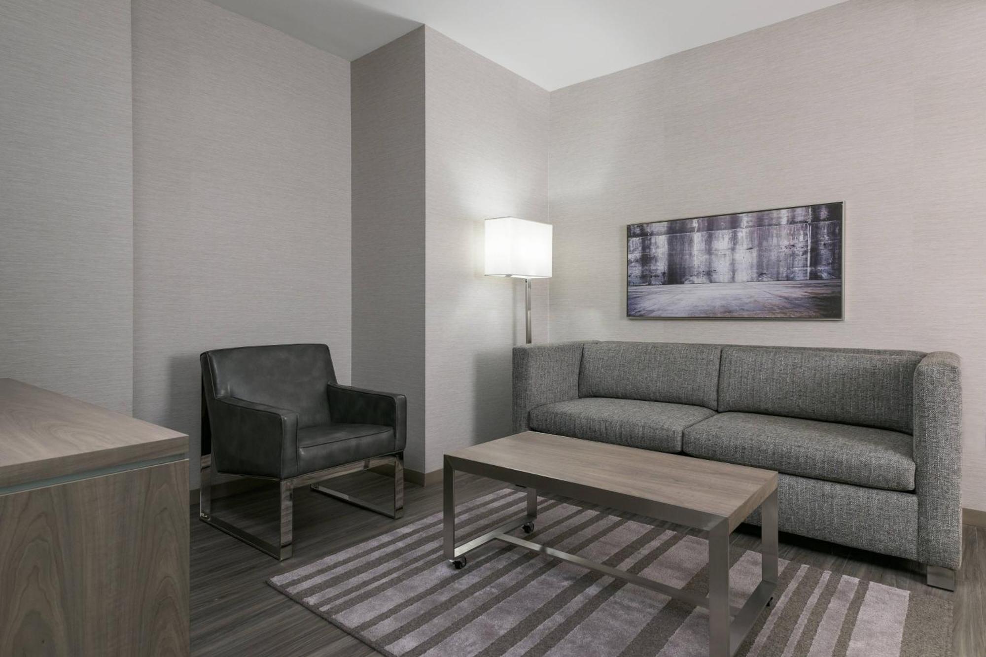 Ac Hotel By Marriott Boston North Medford Exterior foto